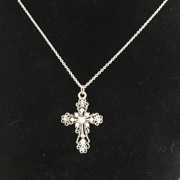 Jewelry - Lovely Little Cross